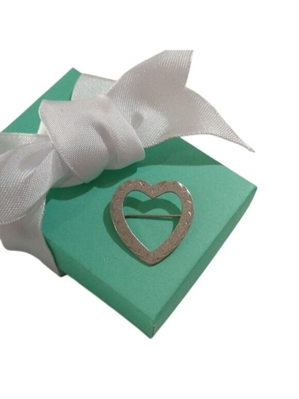 Vintage Lamode 925 Sterling Silver Etched Open Heart Brooch